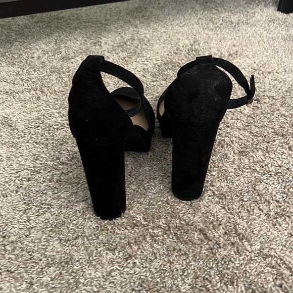 High chunky heels - Picture 3 of 3